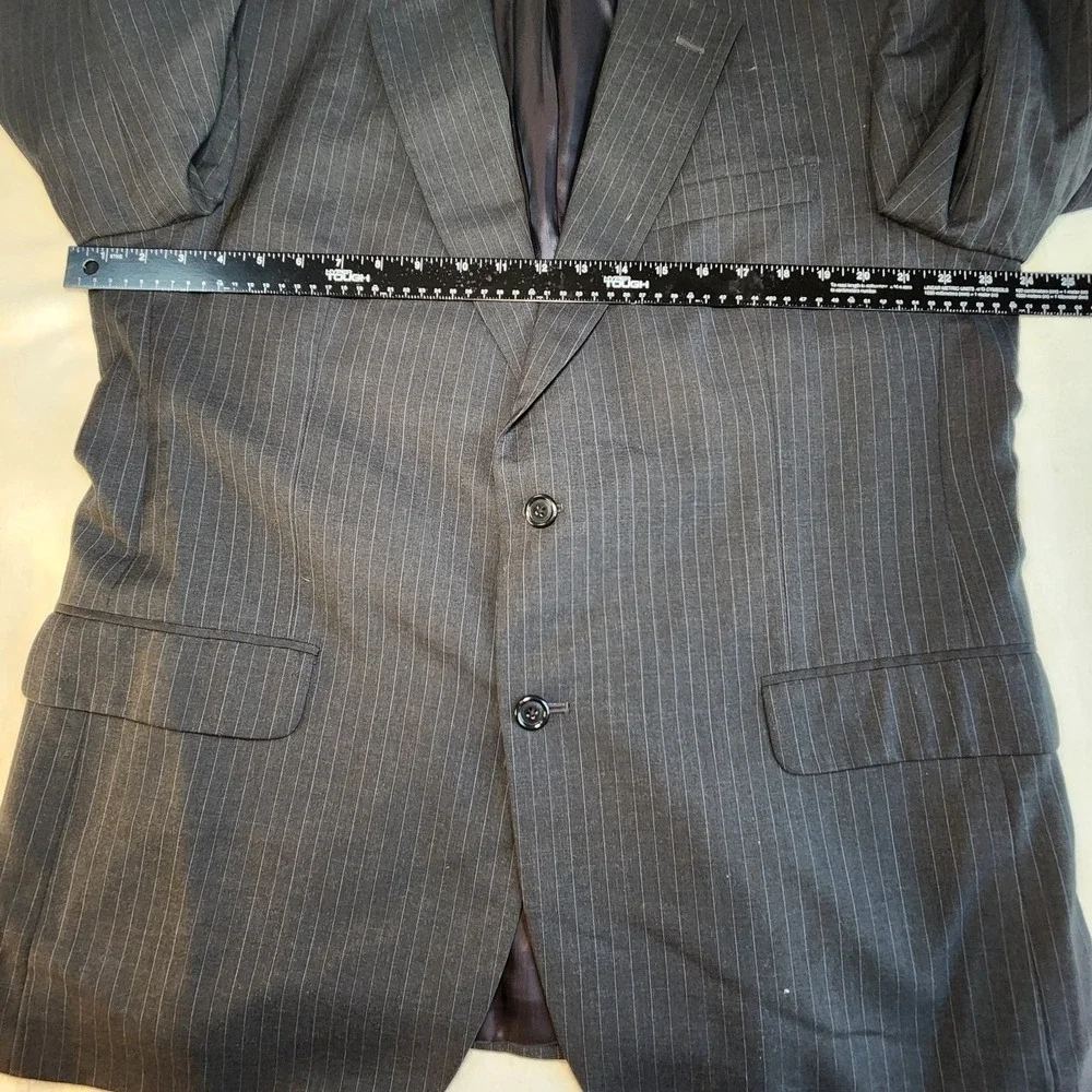 JOS A BANK 2 PC Wool Suit Mens 46R 41R 42 x 28 Gray Chalk Striped Pleated Cuffed